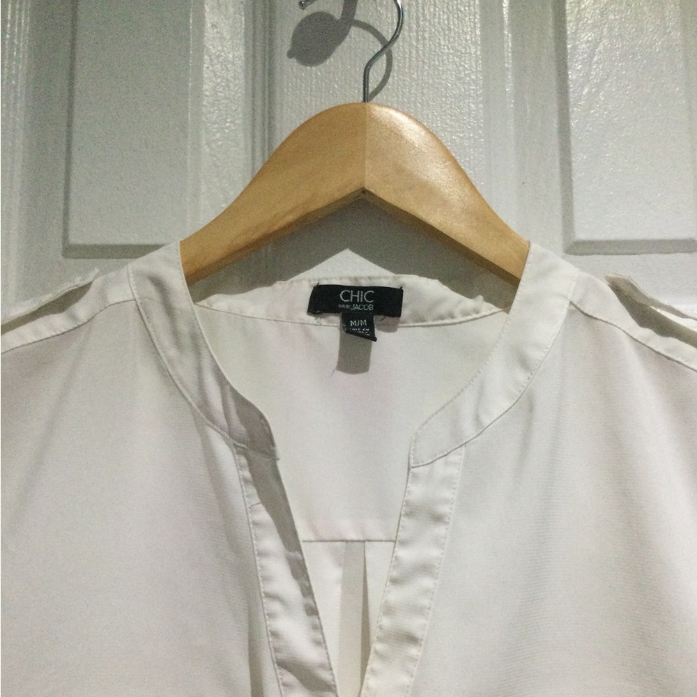 Chic By Jacob Cream Blouse - Picture 3 of 5
